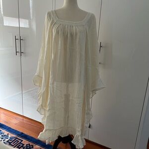 LISA MERIE FERNANDEZ